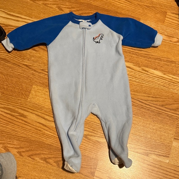 Boys’ Pajamas Onesie Size 12M - Picture 1 of 1
